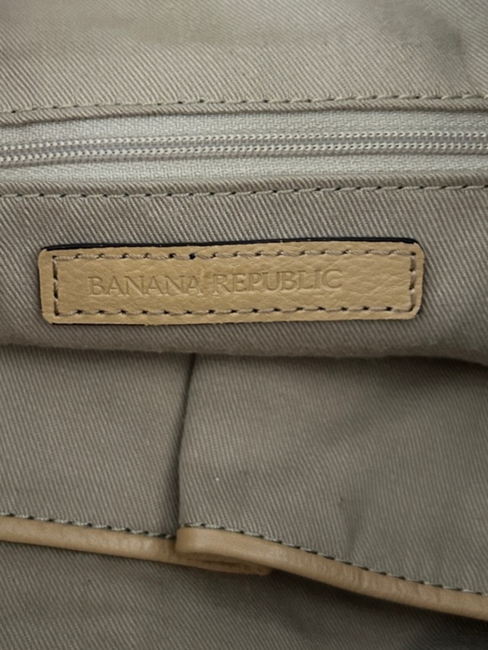 Banana Republic Beige Leather Tote with Turn-Lock Pocket - Picture 16 of 16